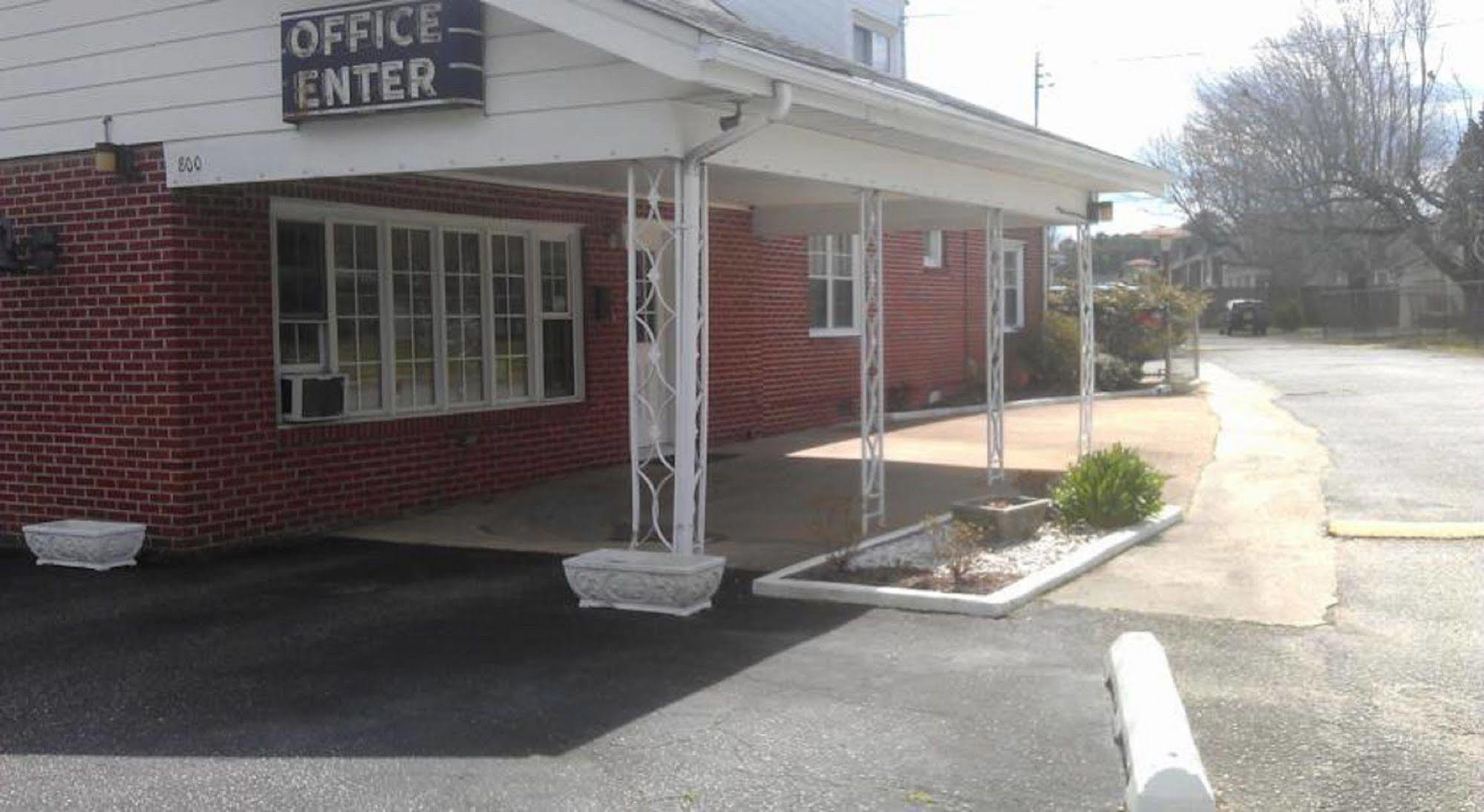 Bassett Motel Уилямсбърг Екстериор снимка