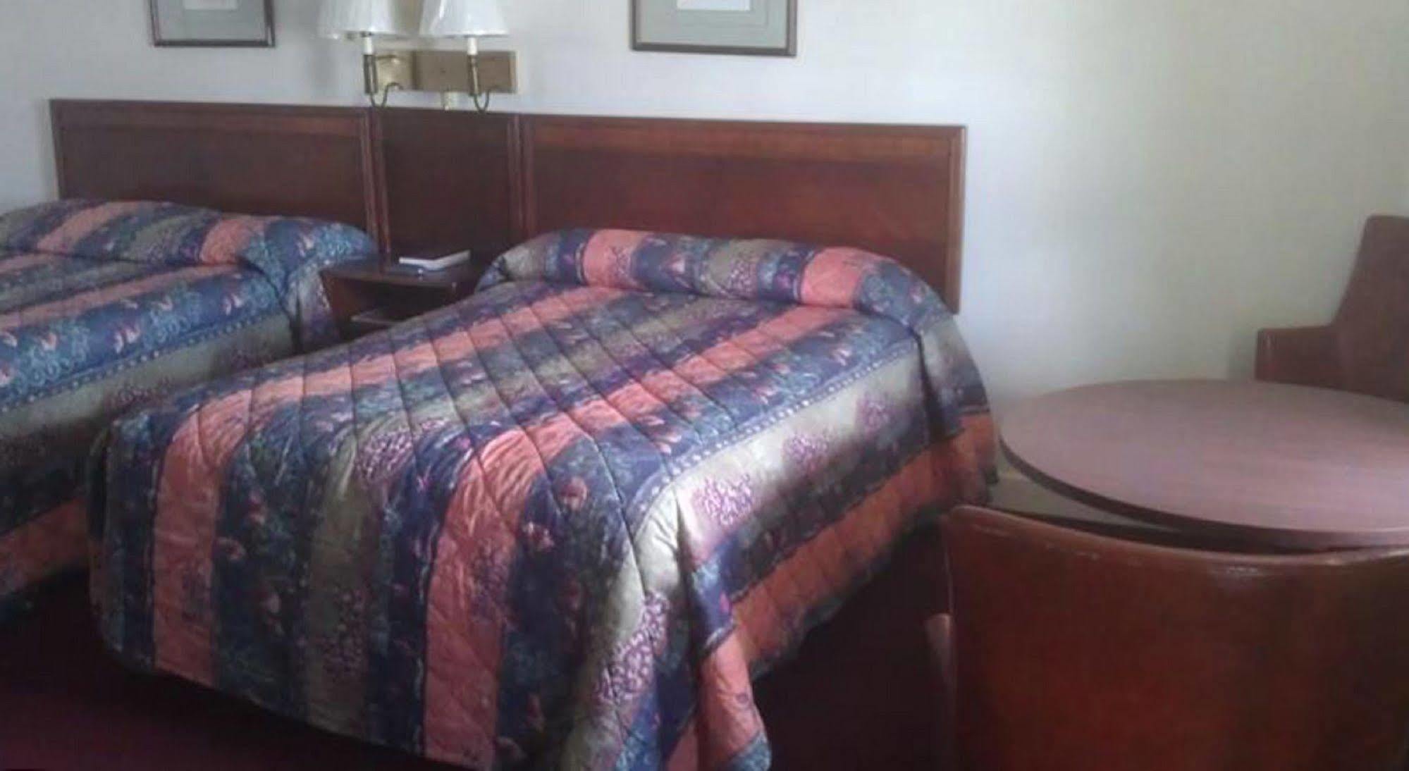 Bassett Motel Уилямсбърг Екстериор снимка
