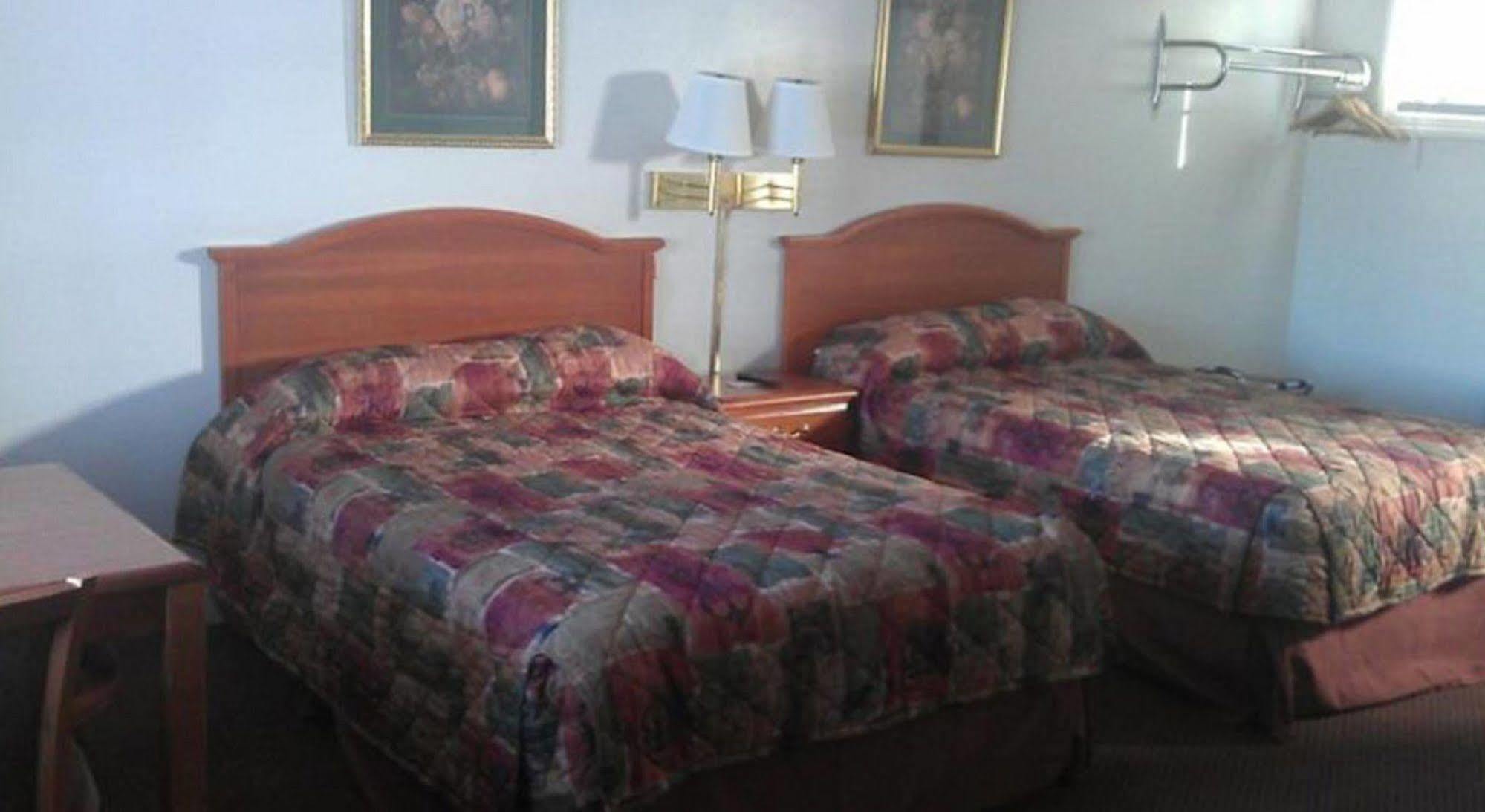 Bassett Motel Уилямсбърг Екстериор снимка
